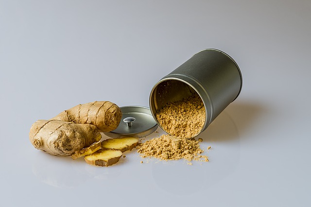 Ginger and ginger powder